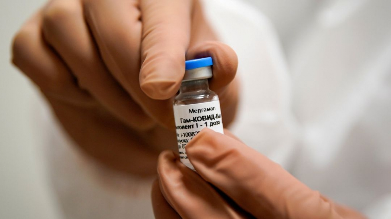 "Es un error hacer política con la vacuna", Dr. Ricardo Teijeiro