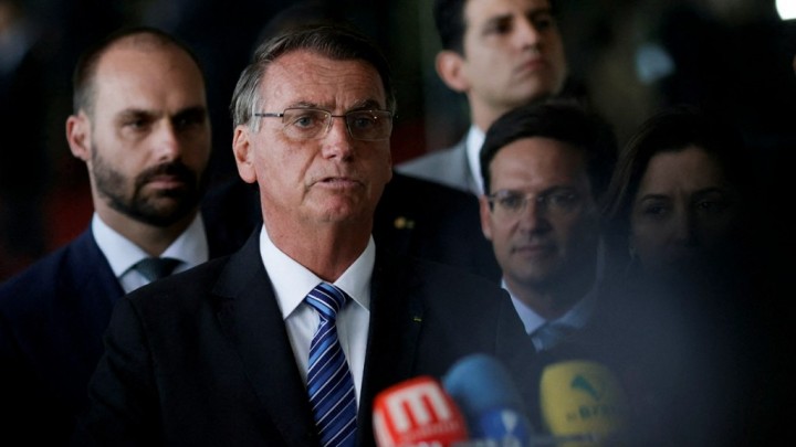 Bolsonaro no reconoció la derrota, pero aseguró que seguirá "los mandatos de la Constitución"