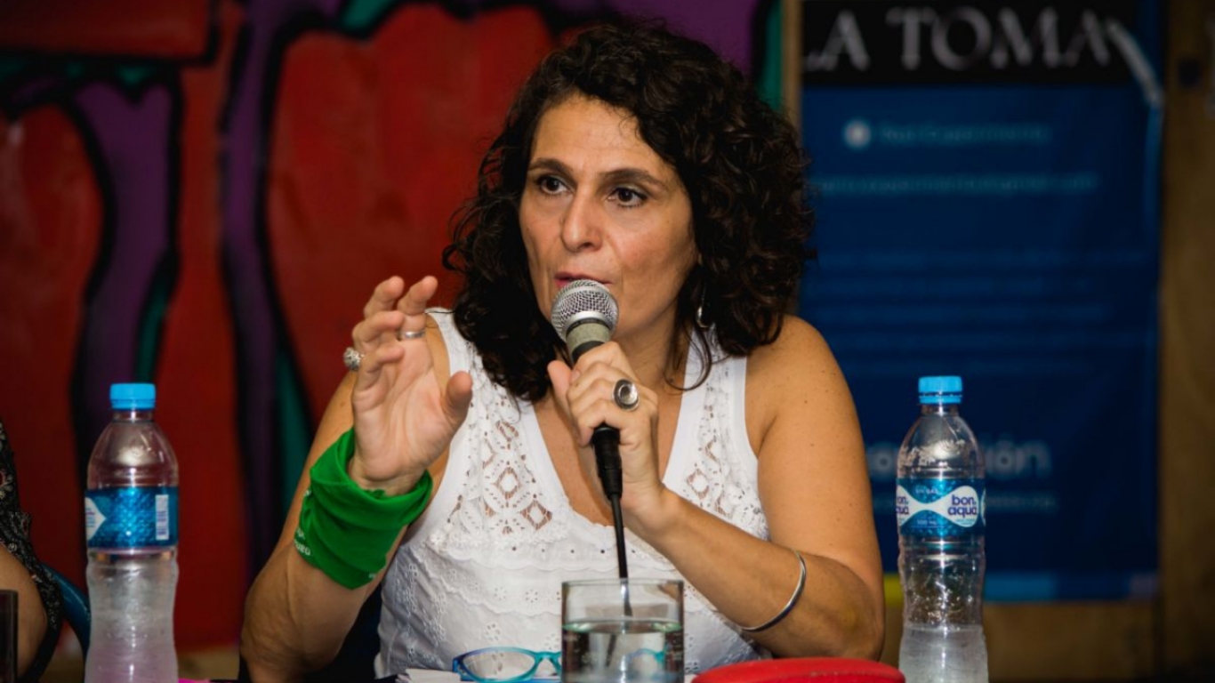 “Presentamos una denuncia penal porque Médicos por la Verdad instiga al delito. Y respondieron con violencia”  Norma López