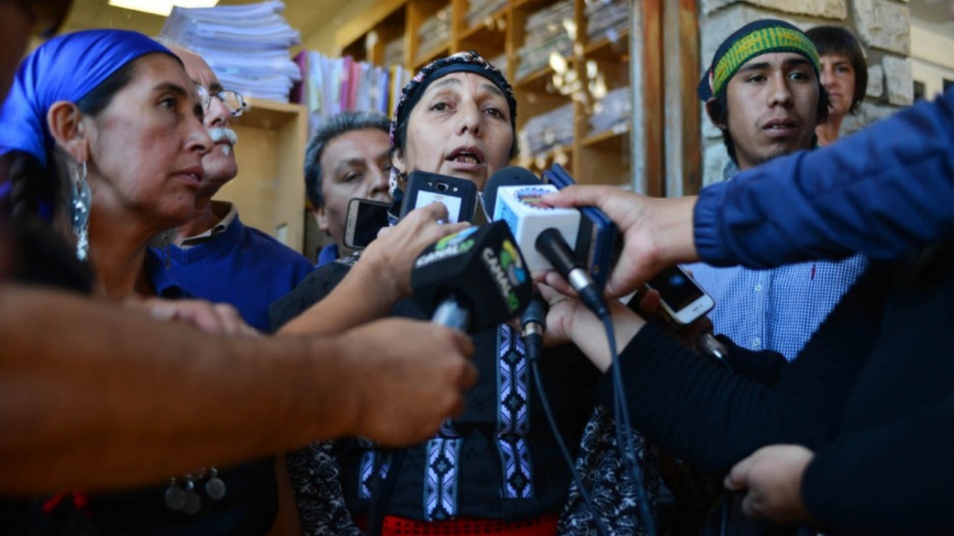 "La gobernadora de Río Negro es anti mapuche, no quiere dialogar nos acusan de un incendio y sigue el genocidio desde hace 130 años", Isabel Huala