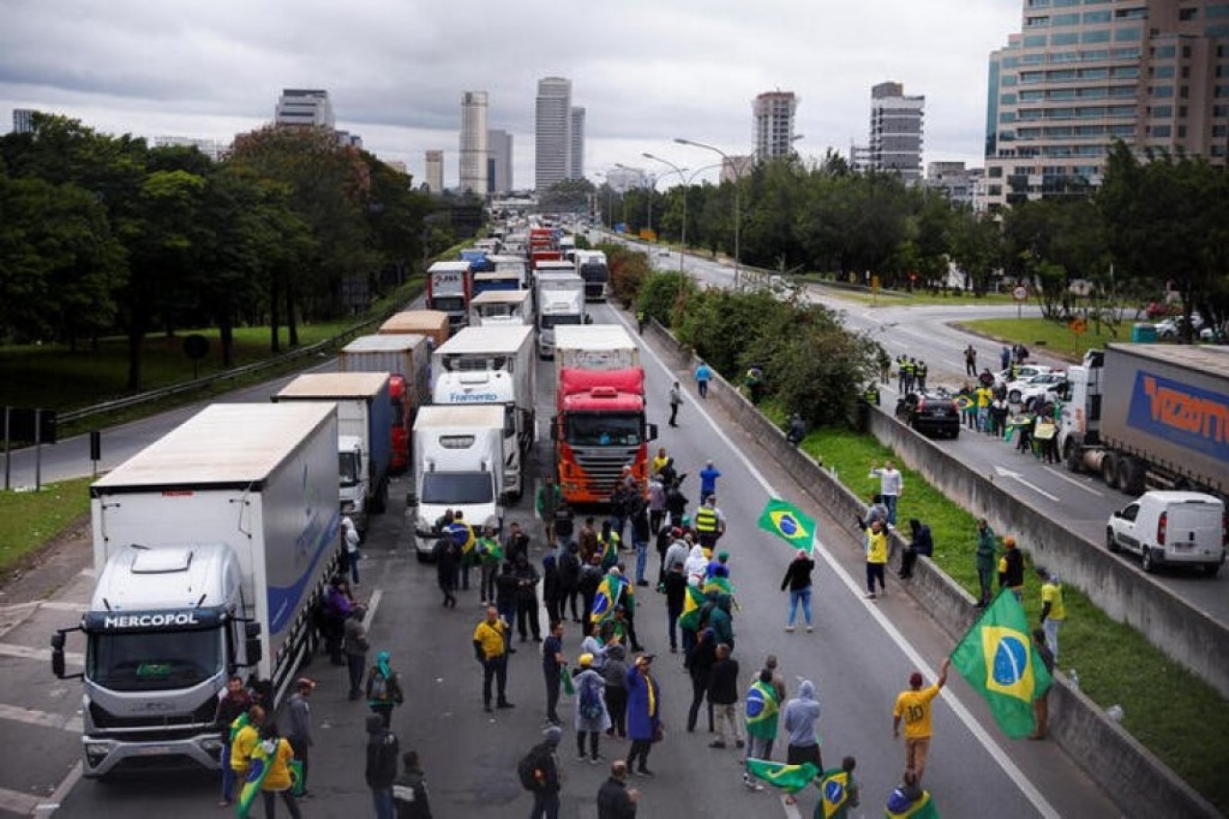 Brasil: tras dos días de máxima tensión despejan los bloqueos de las rutas