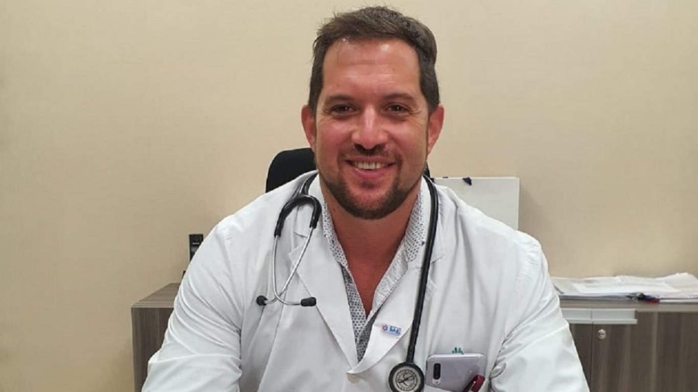 "Cuando las terapias se llenan, los que aguantamos los trapos estamos en las guardias" Dr. Gonzalo Camargo