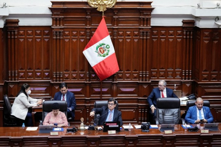 Crisis política en Perú: Pedro Castillo anunció la disolución del Congreso y convocó a elecciones