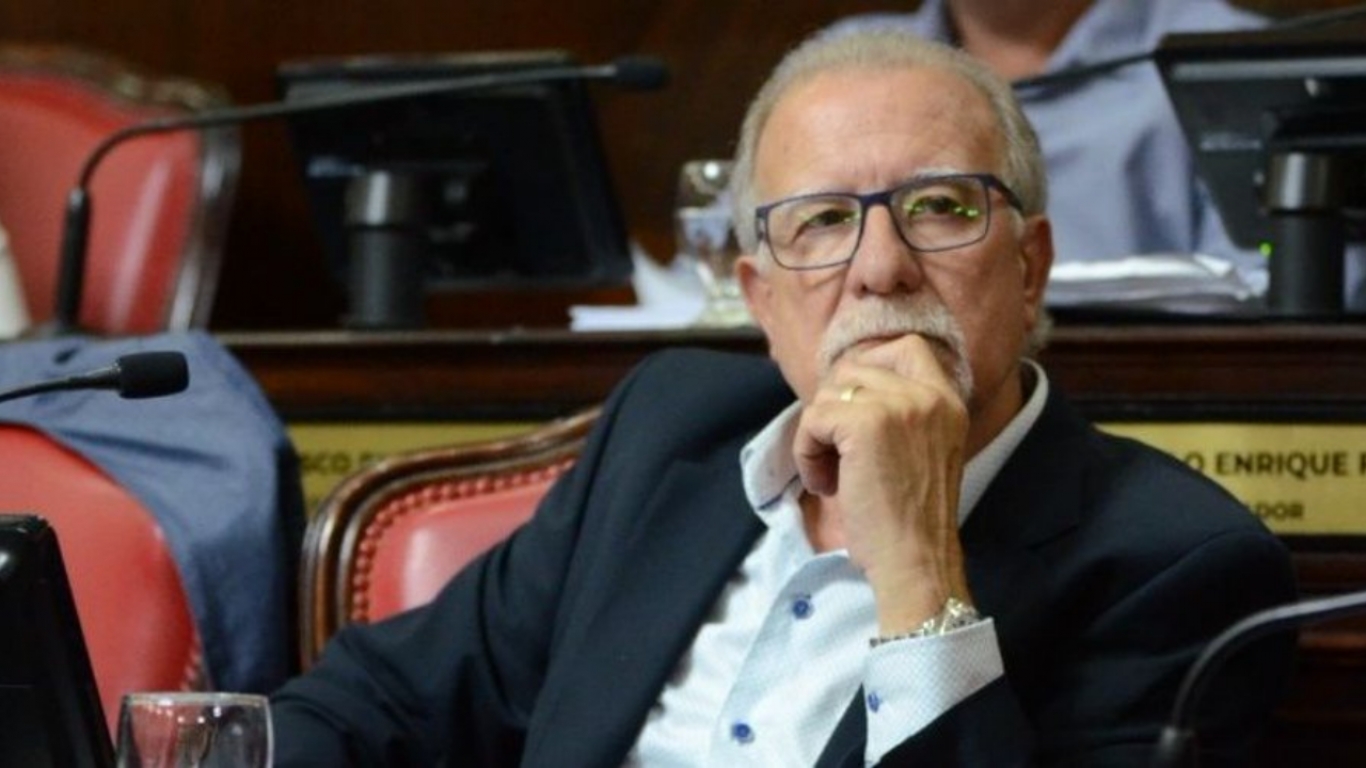 "Máximo Kirchner tiene la capacidad de dirigir el peronismo, pero hay que sentarse a charlar", Omar Plaini
