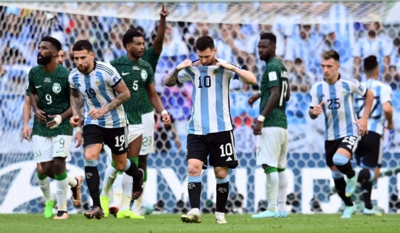Sorpresa: Argentina cayó ante Arabia Saudita en el debut del Mundial