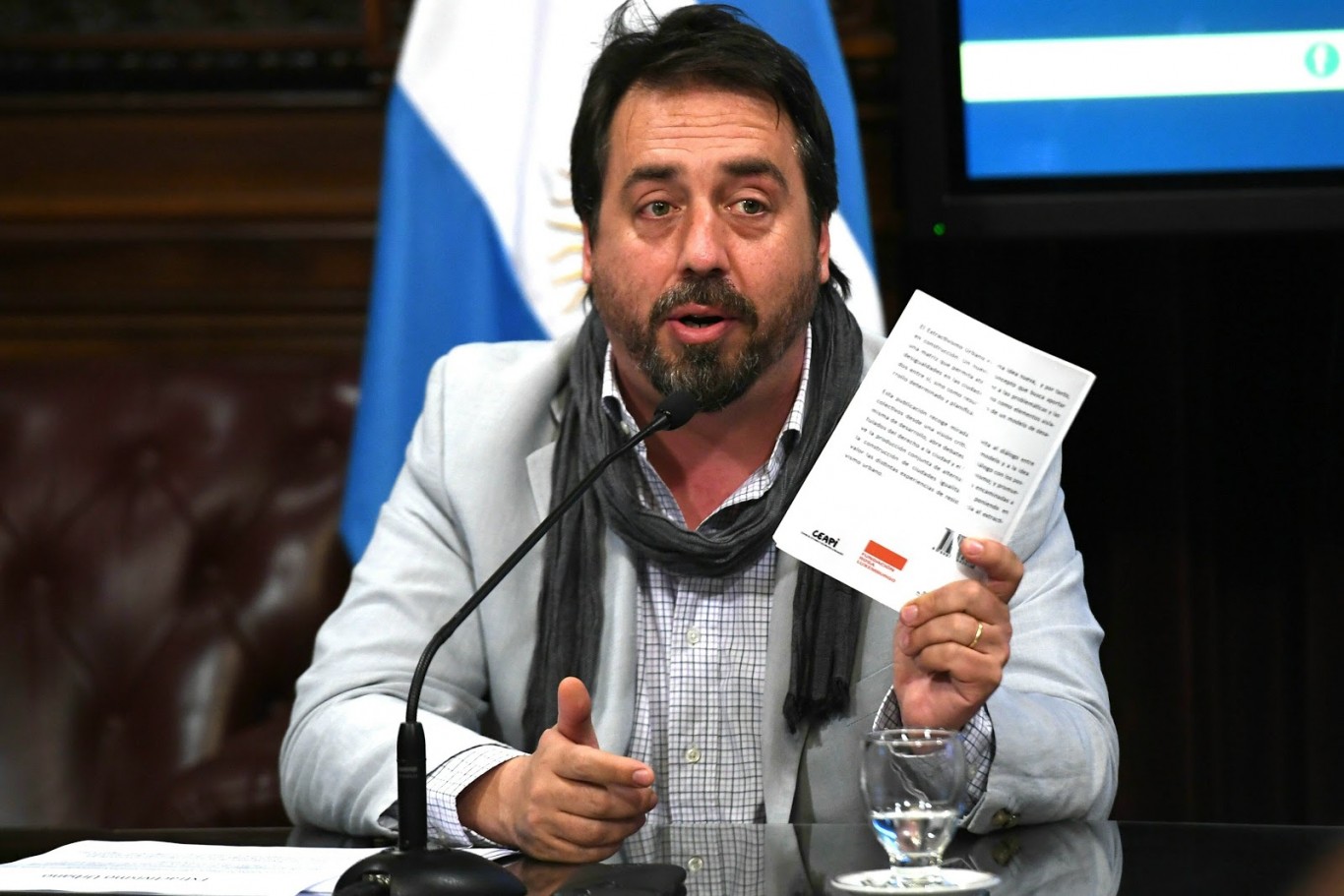 Enrique Viale: "Se resisten diputados que responden a los intereses concentrados, muchos de JxC"