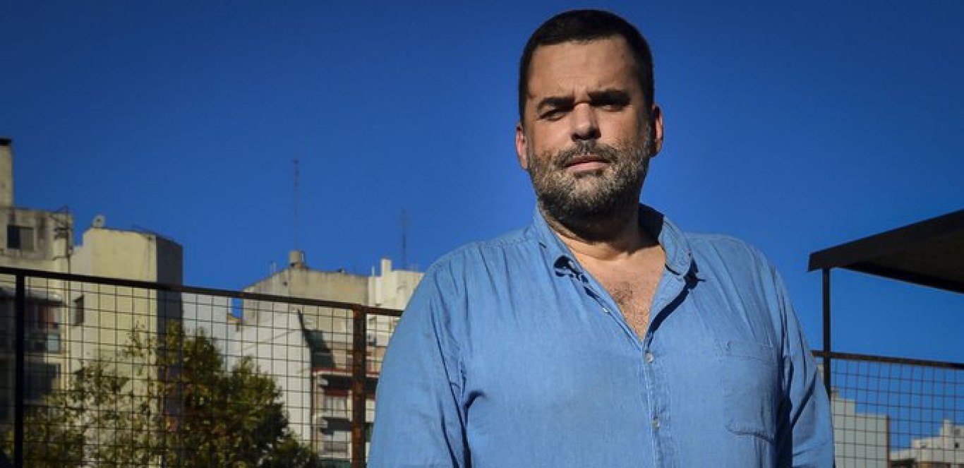 Daniel Menéndez: "Tenemos al mando a un delirante que solo se la pasa pendiente de las redes sociales”