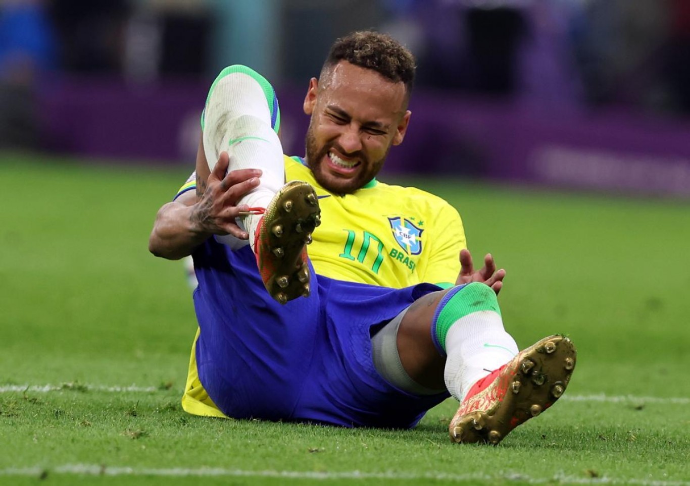 El cuerpo médico de Brasil no garantiza que Neymar vuelva a jugar en el Mundial