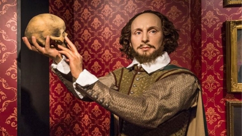 Cualquiera se confunde con William Shakespeare